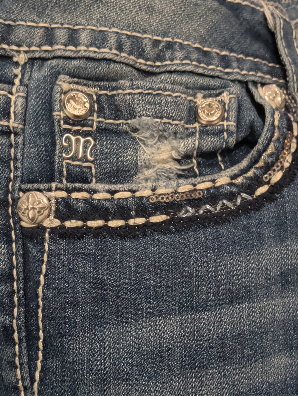 Miss Me Jeans Women’s 31 Signature Boot Cut Medium Wash Rhinestone Stud Pocket - Picture 6 of 8